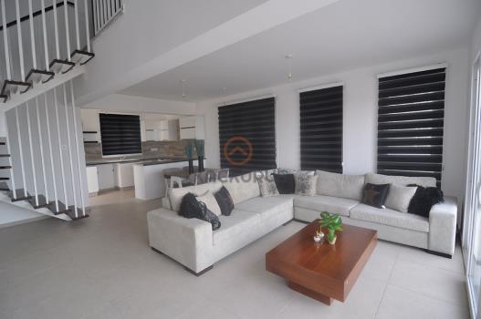 Gazimağusa Merkezde Satılık 2+1 Dubleks Daire | Denize Yakın, Konforlu Yaşam